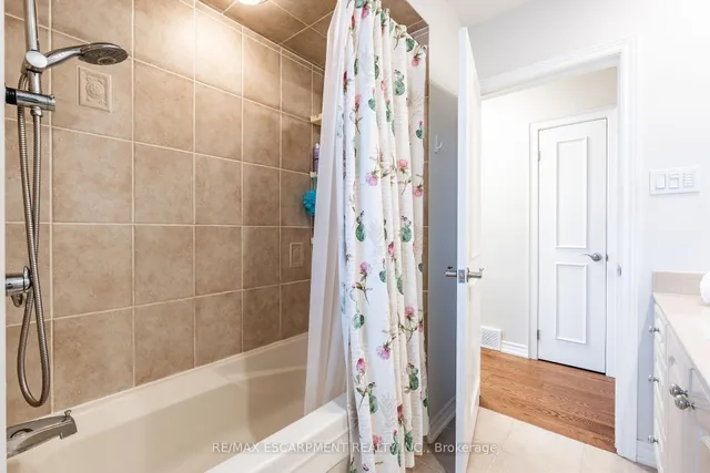 Additional image 17 of 648 THORNWOOD Ave