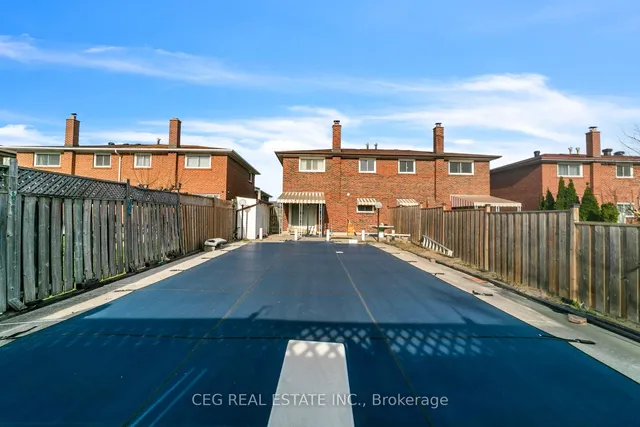 Additional image 26 of 204 FAIRGLEN Ave