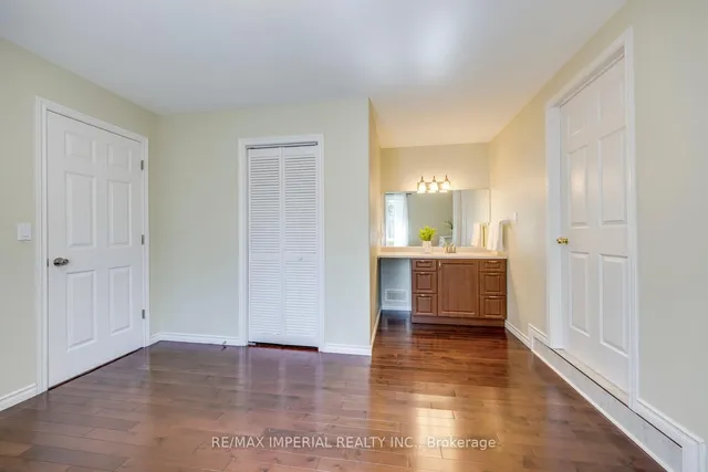 Additional image 34 of 2048 Devon Rd