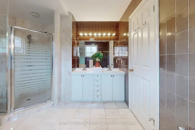 Additional image 26 of 8 Orchid Crt