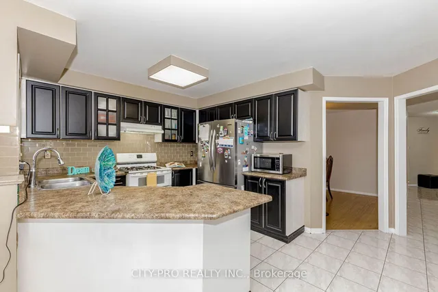 Additional image 21 of 382 Harrowsmith Dr