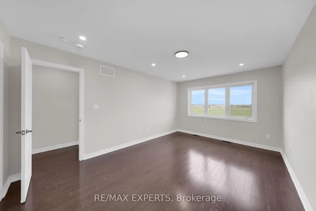 Additional image 33 of 108 Little Britain Cres