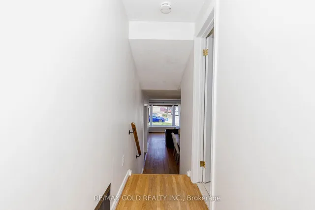 Additional image 26 of 37 Brookdale Cres