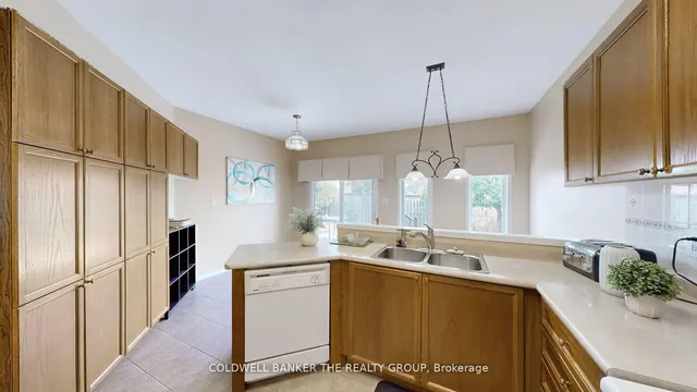 Additional image 11 of 5 Collingwood Ave
