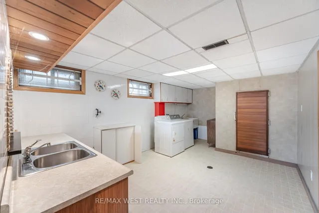 Additional image 23 of 94 Windhill Cres