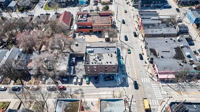 Additional image 40 of 1395 Gerrard St