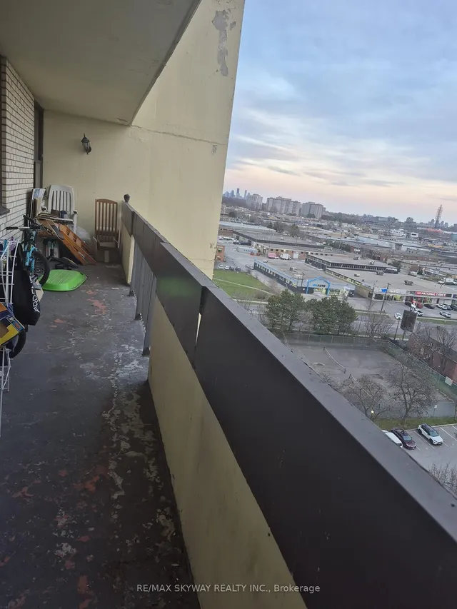 Additional image 20 of 1455 Lawrence Ave Unit 1401