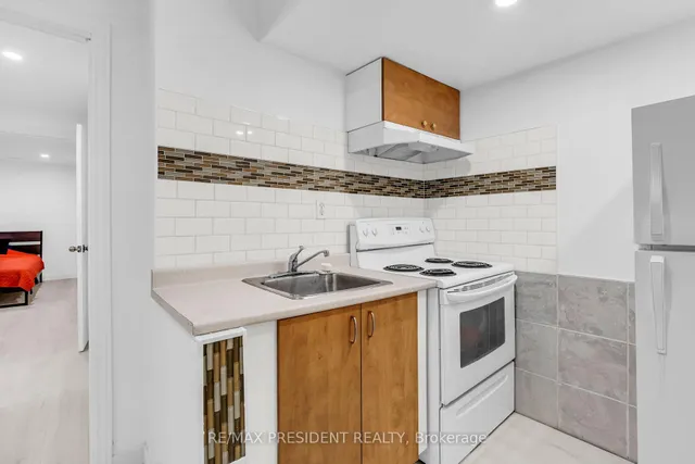 Additional image 33 of 994 Ledbury Cres