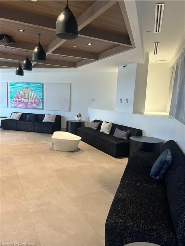 Additional image 9 of 600 North Service Road Rd