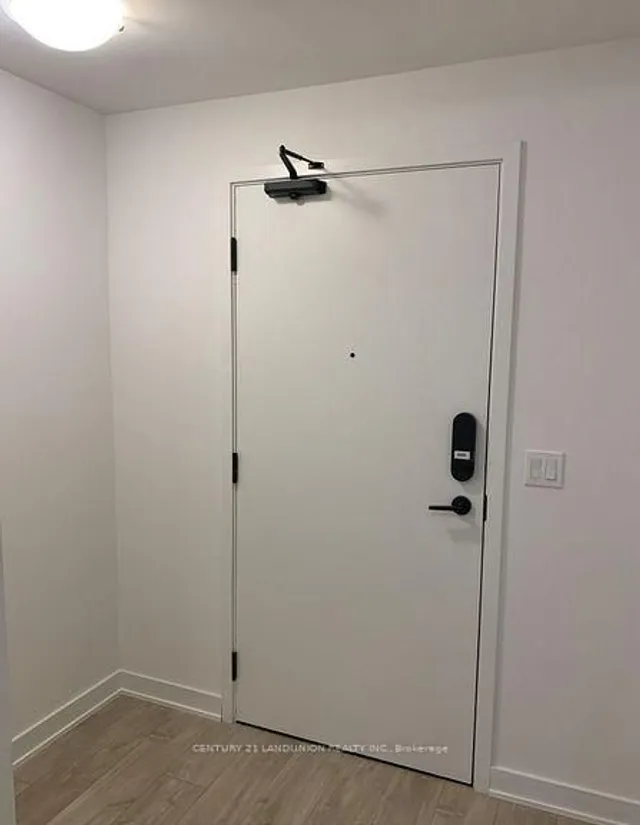 Additional image 15 of 121 Lower Sherbourne St Unit 644 SW