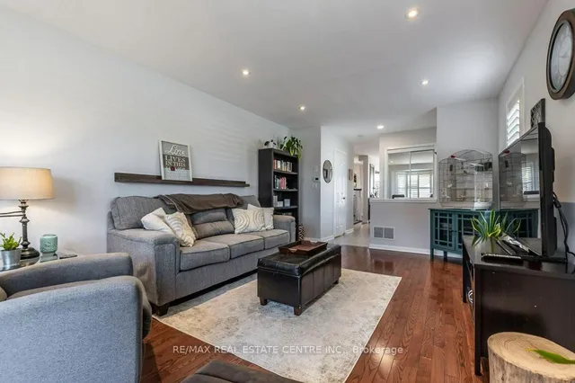 Additional image 9 of 328 Baverstock Cres