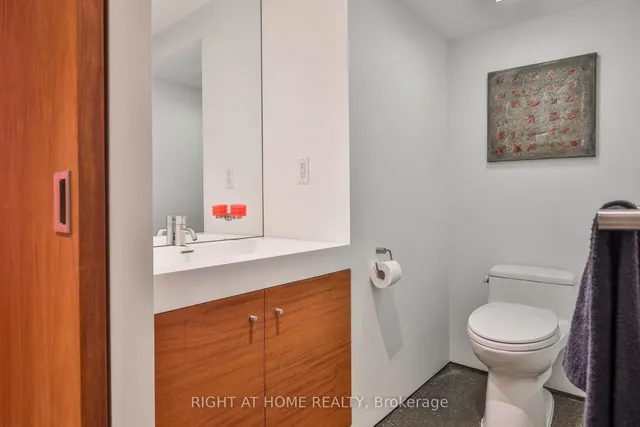 Additional image 41 of 694 Richmond St