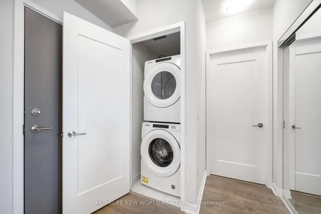 Additional image 19 of 99 John St Unit 1302