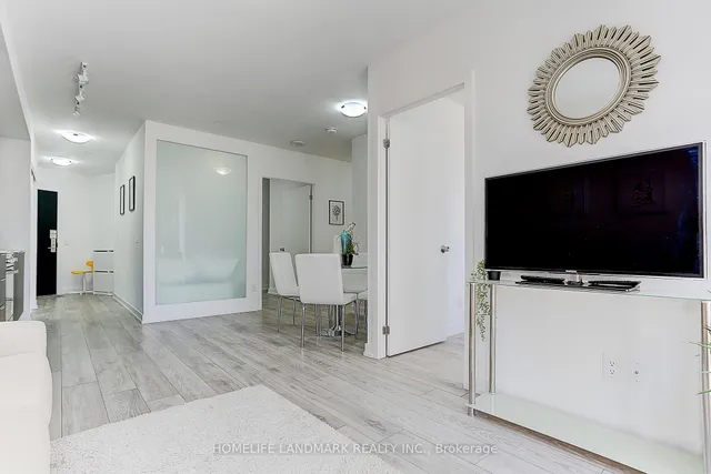 Additional image 26 of 159 Wellesley St Unit 401