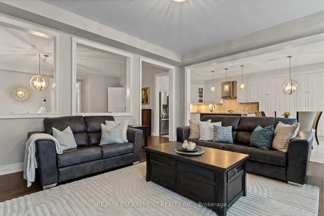 Additional image 9 of 129 Fingland Cres