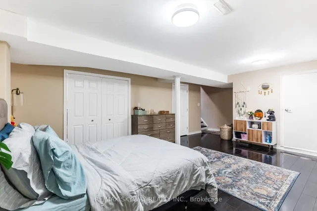 Additional image 40 of 82 Festoon Pl