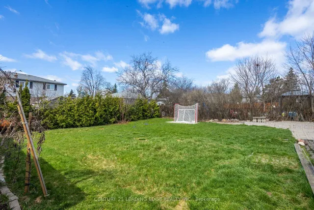 Additional image 36 of 111 Folkstone Cres