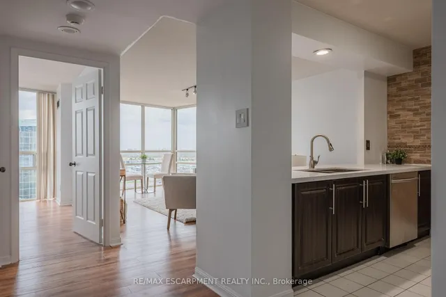 Additional image 4 of 50 Eglinton Ave Unit 1002