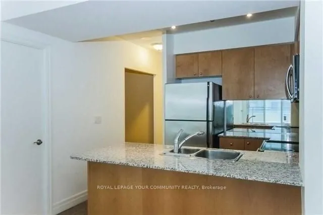 Additional image 4 of 8 Scollard St Unit 606