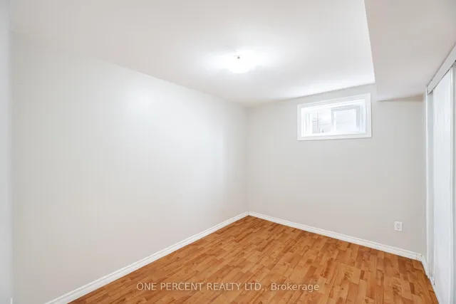 Additional image 32 of 41 Davelayne Rd