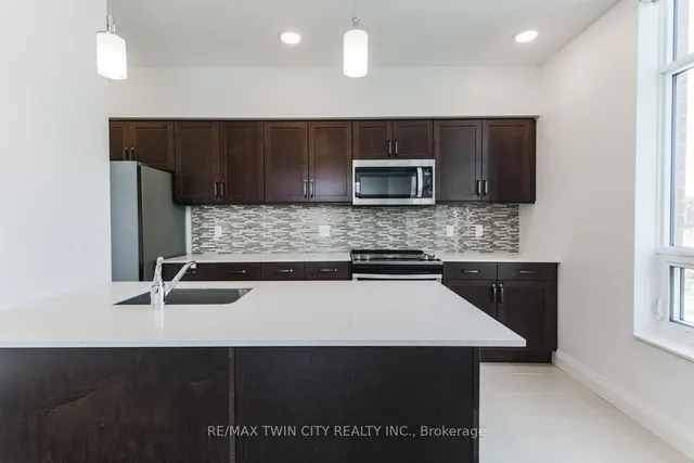 Additional image 12 of 399 Queen St Unit 201