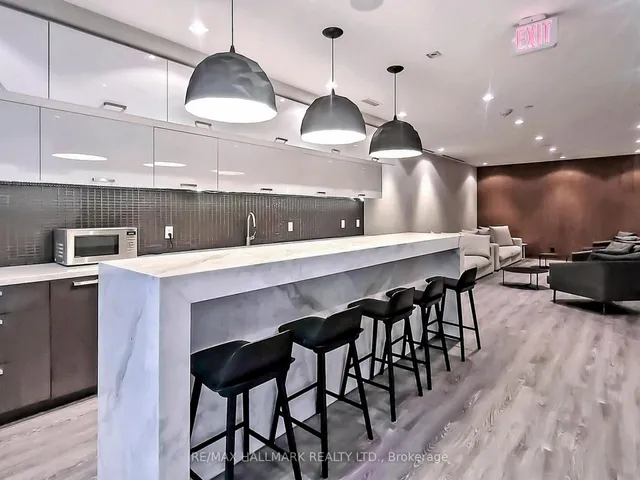 Additional image 32 of 8 Mercer St Unit 411