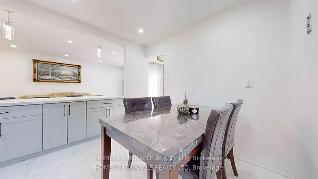 Additional image 13 of 7433 Sigsbee Dr