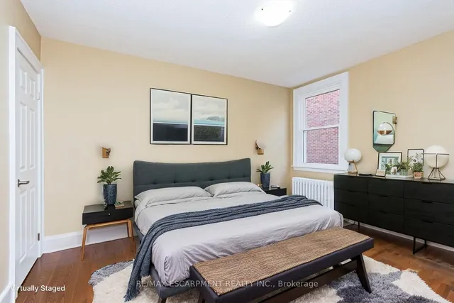 Additional image 17 of 362 John St Unit 4