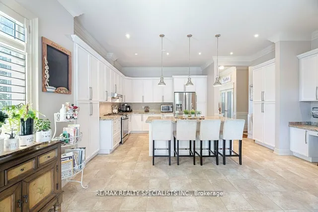 Additional image 14 of 1 Odeon St