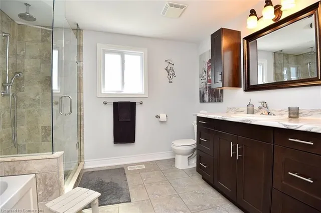 Additional image 25 of 272 Birchcliffe Cres