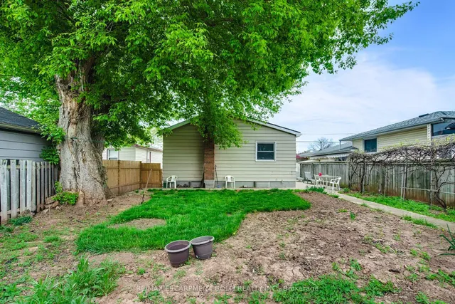 Additional image 27 of 412 Red Oak Ave