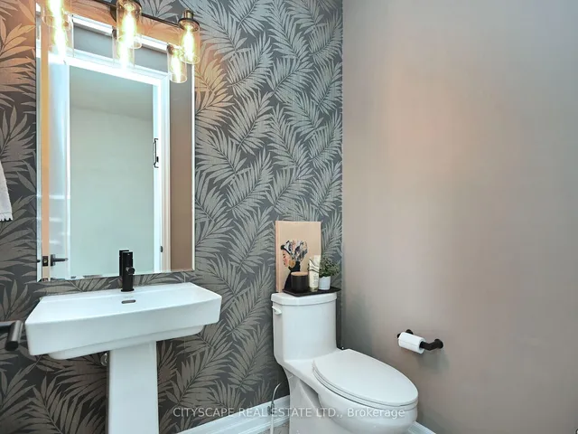 Additional image 26 of 1454 Everest Cres