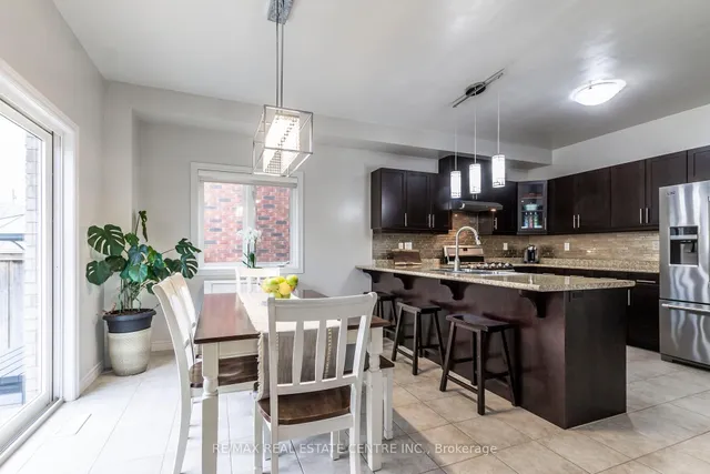 Additional image 12 of 28 Chamomile Dr