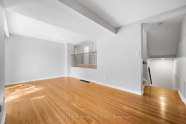 Additional image 3 of 70 Castlebury Cres Unit 8