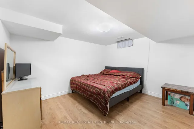 Additional image 44 of 44 Abelard Ave