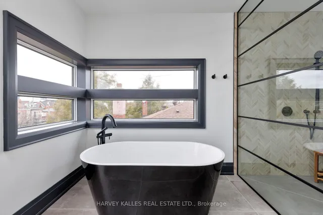 Additional image 32 of 498 Roxton Rd