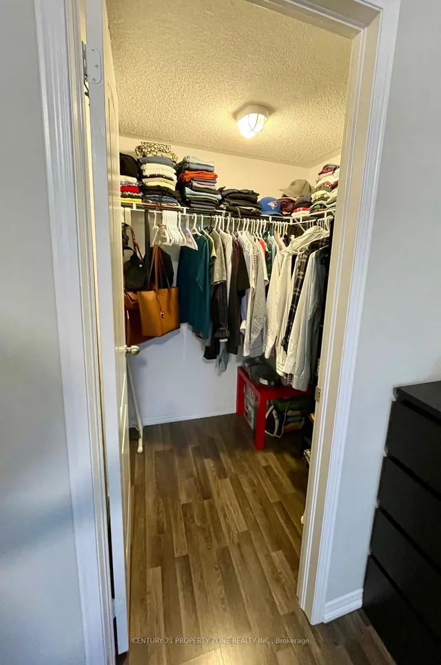 Additional image 20 of 2500 Post Rd Unit 20