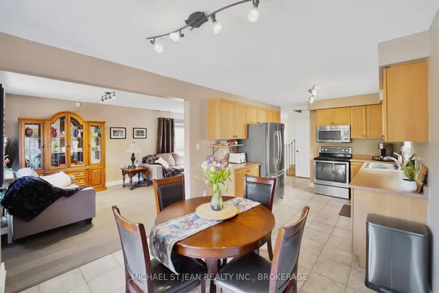 Additional image 11 of 23 Giovanna Dr