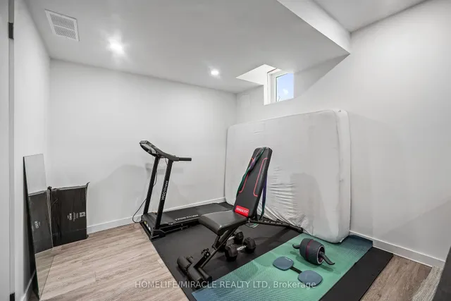 Additional image 11 of 66 Crafter Cres