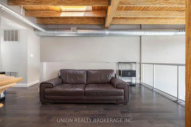 Additional image 21 of 1852 Queen St Unit 303