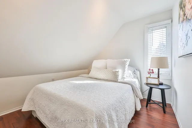 Additional image 15 of 2260 New St