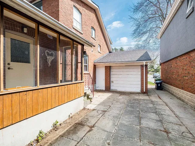 Additional image 37 of 872 Royal York Rd