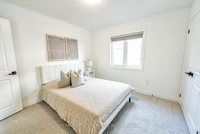 Additional image 32 of 462 Violet Gate