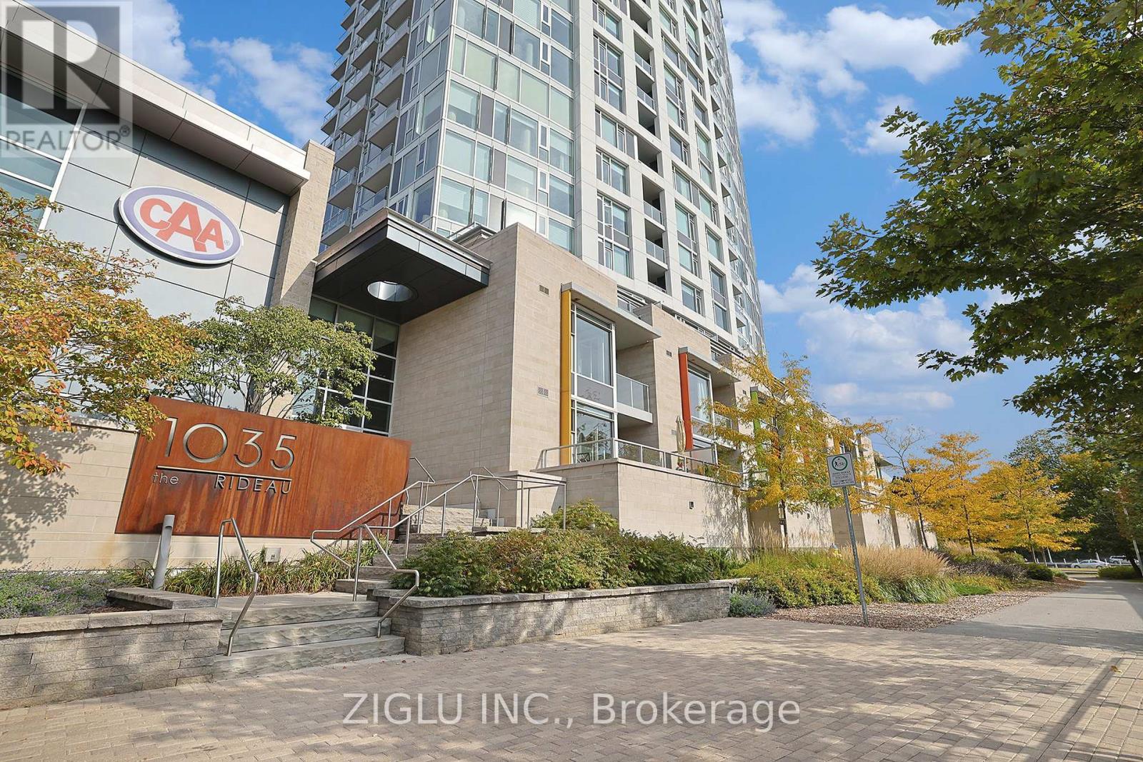 1702 - 1035 BANK STREET|Ottawa, Ontario K1S5K3