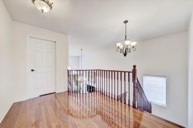 Additional image 19 of 37 Denim Dr