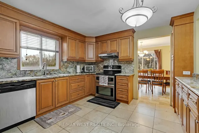 Additional image 13 of 45 Marysfield Dr