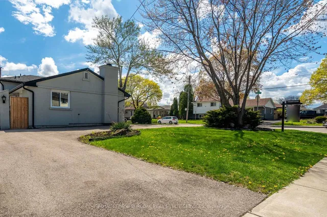 Additional image 3 of 3 Banff Dr