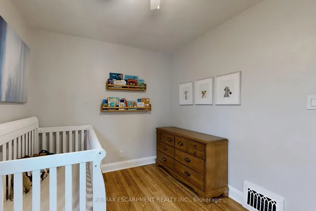 Additional image 22 of 37 Salem Ave