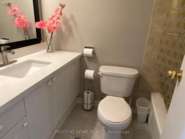 Additional image 10 of 4062 Lawrence Ave Unit 604