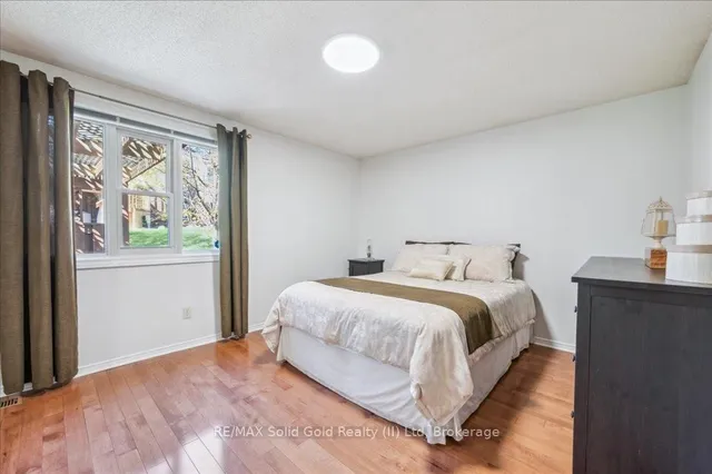 Additional image 18 of 5 Quinte Cres